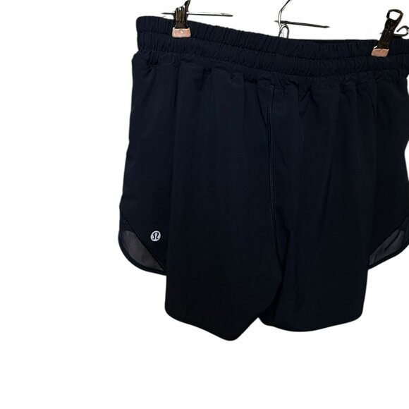Women's Lululemon Hotty Hot Short II - Size 8 - 4" inseam - True Navy - Picture 13 of 13